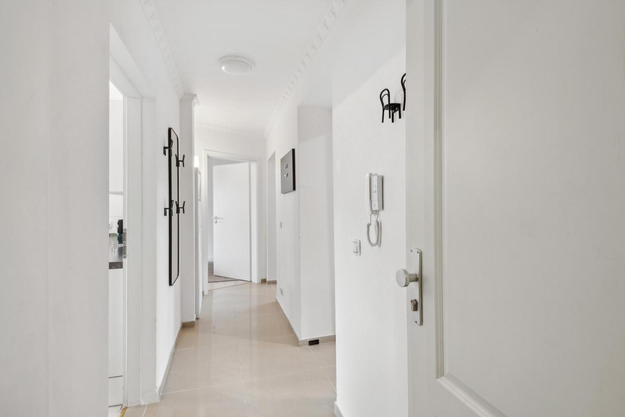 Zentrale Lage ... Ideal Fuer Geschaeftsleute, Monteure, Familien...3 Zimmer, Wlan, Smarttv Mettmann Buitenkant foto